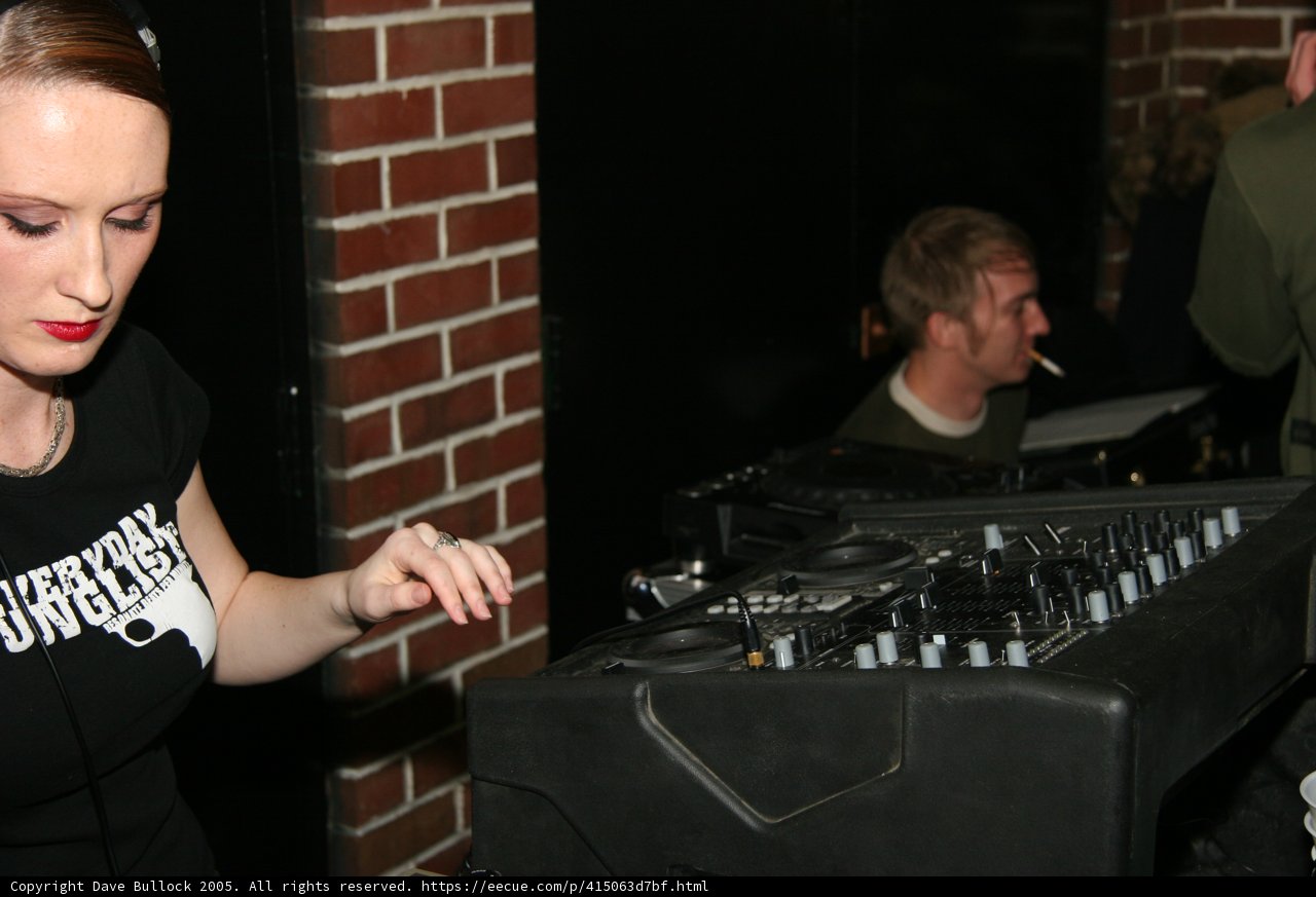 Mia Dyson on the Turntable