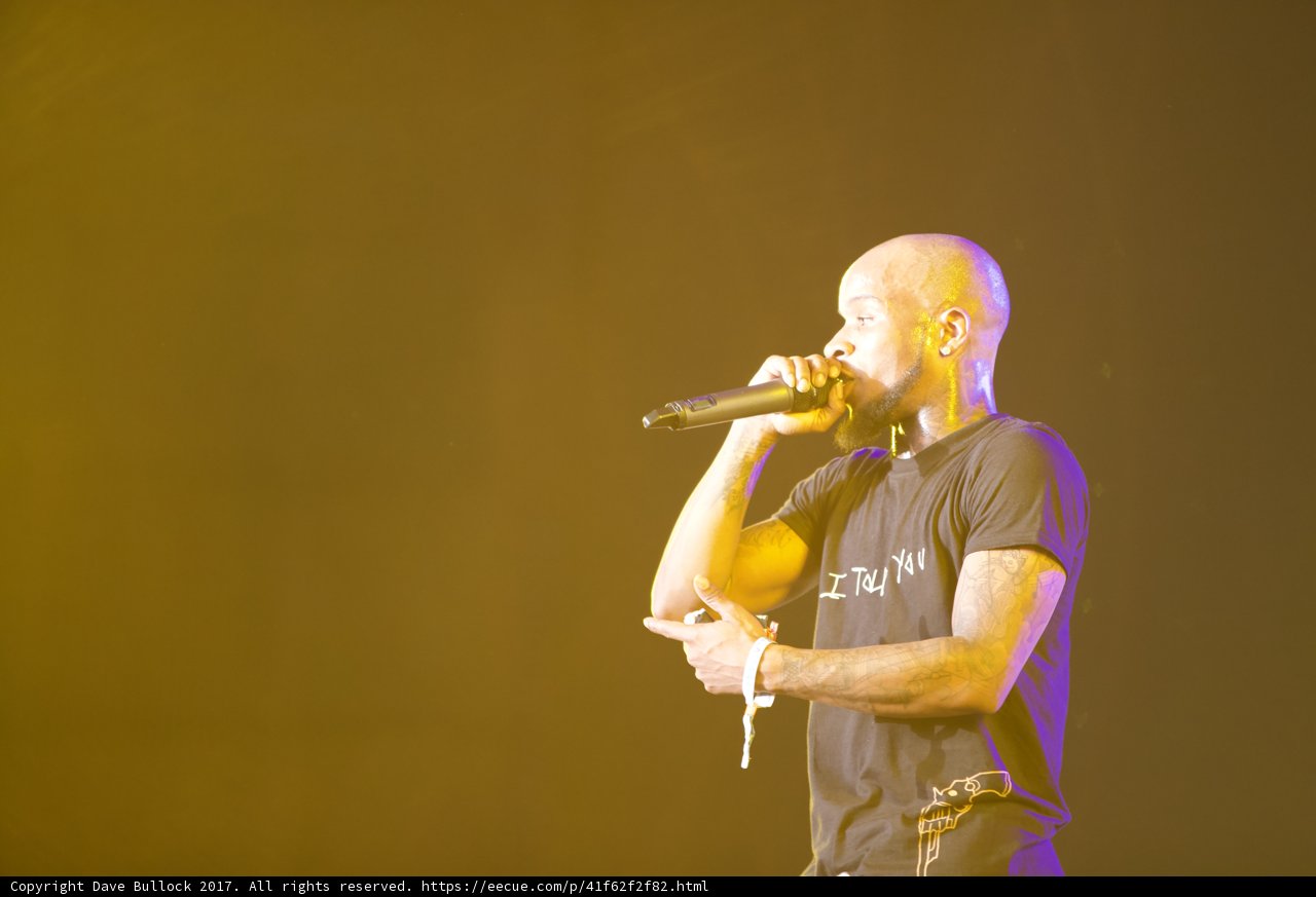 Solo Performance Under the Stars