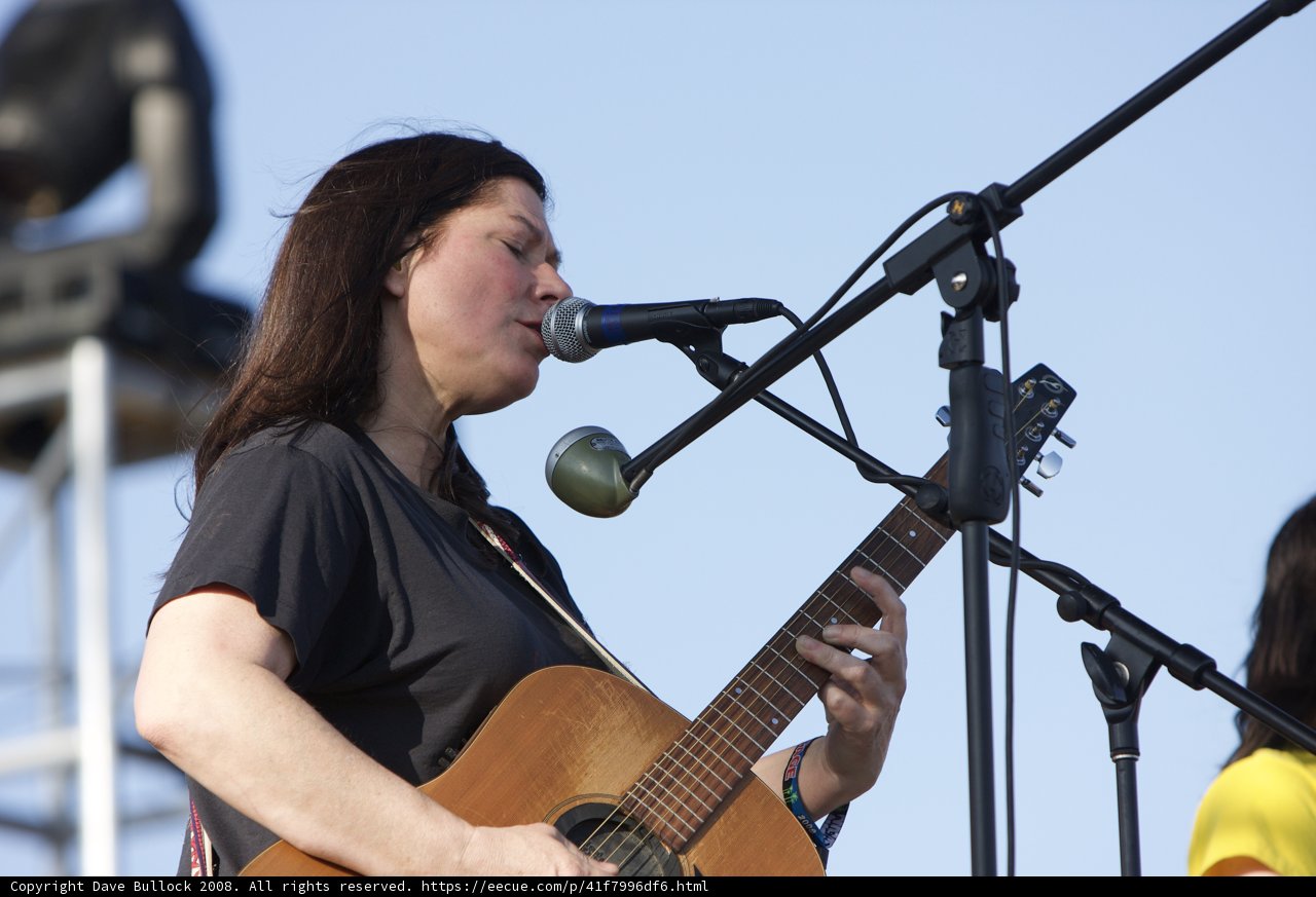 Kim Deal Serenades Coachella Crowd with Acoustic Guitar