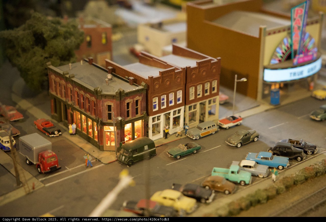Miniature Metropolis