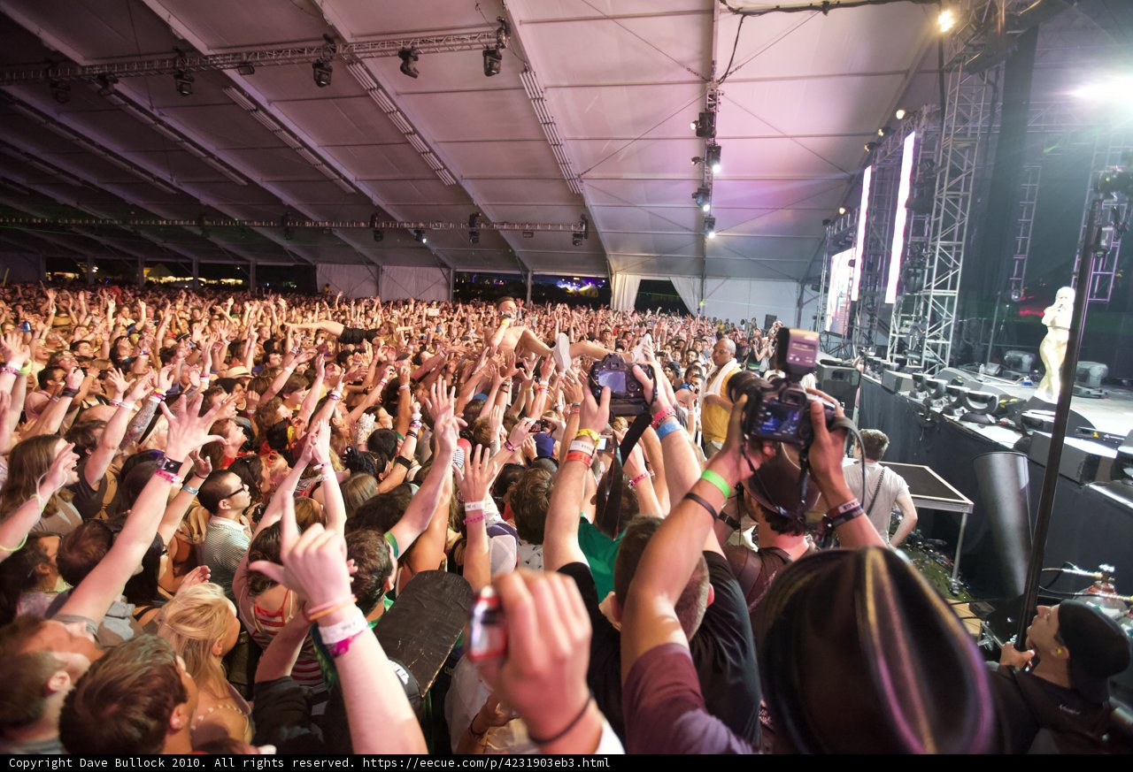 Urban Concert-Goers Enjoy the Spotlight
