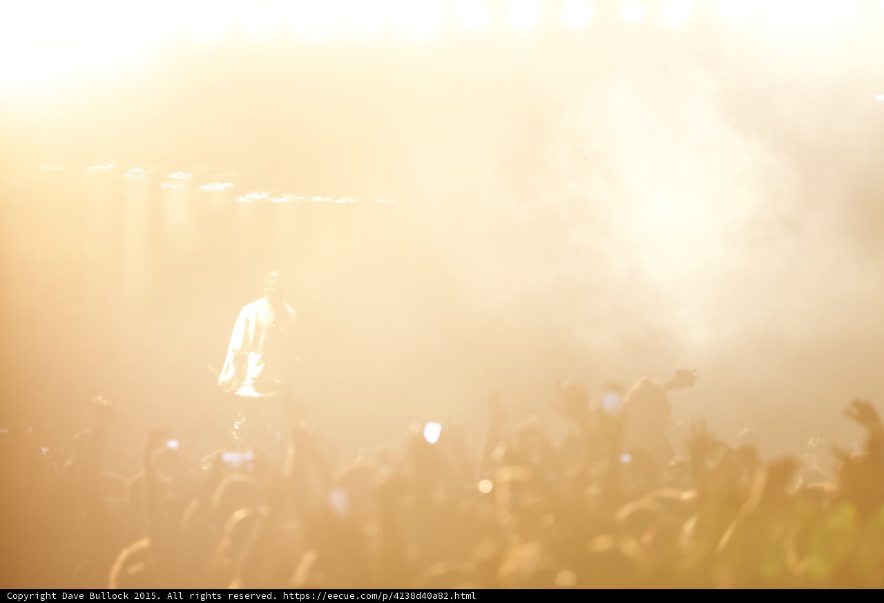 Kanye West Fog Wall