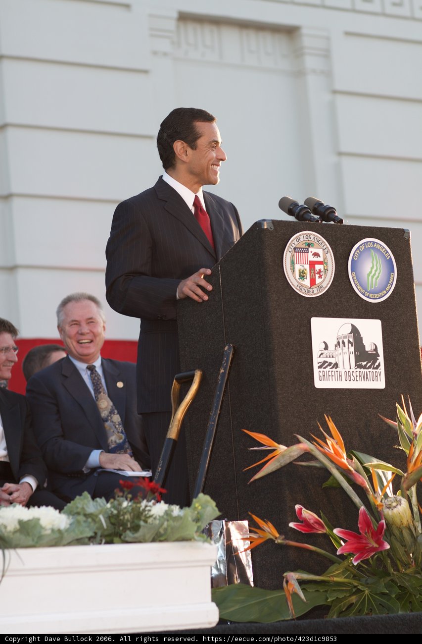 Keynote Speaker Addresses Distinguished Crowd at Professional Event