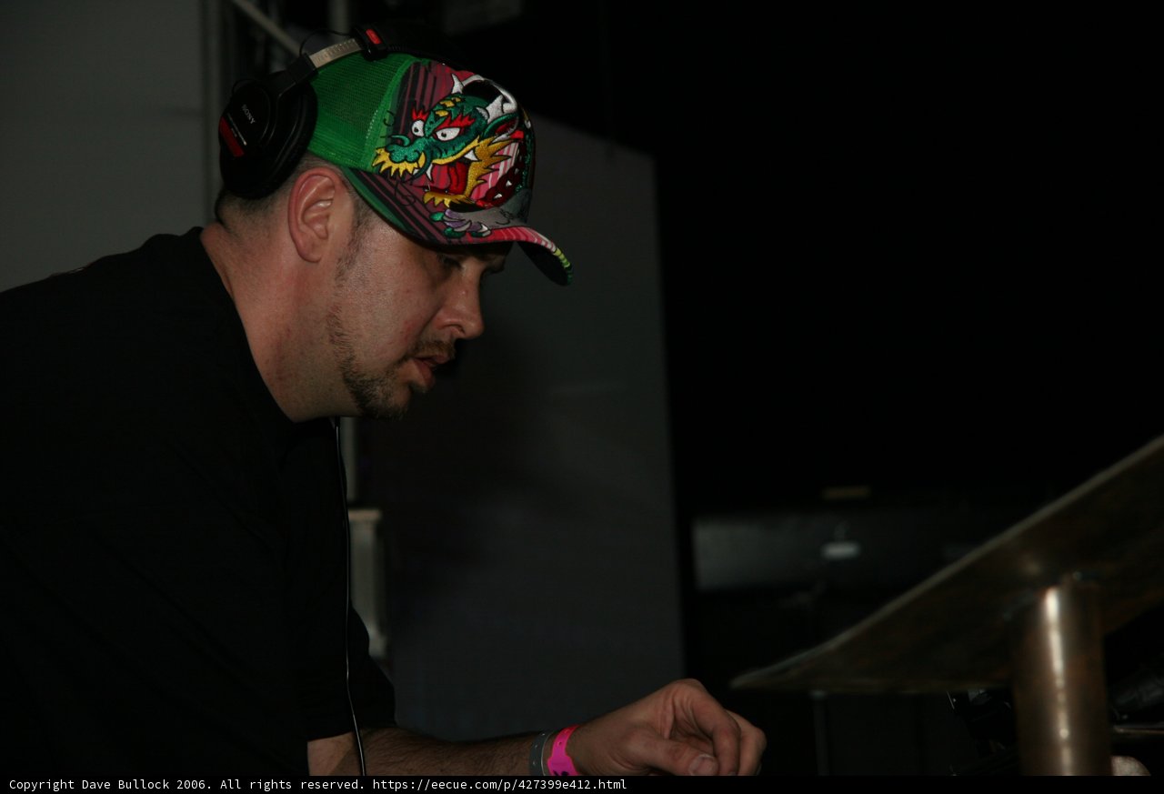 DJ Groovin'
