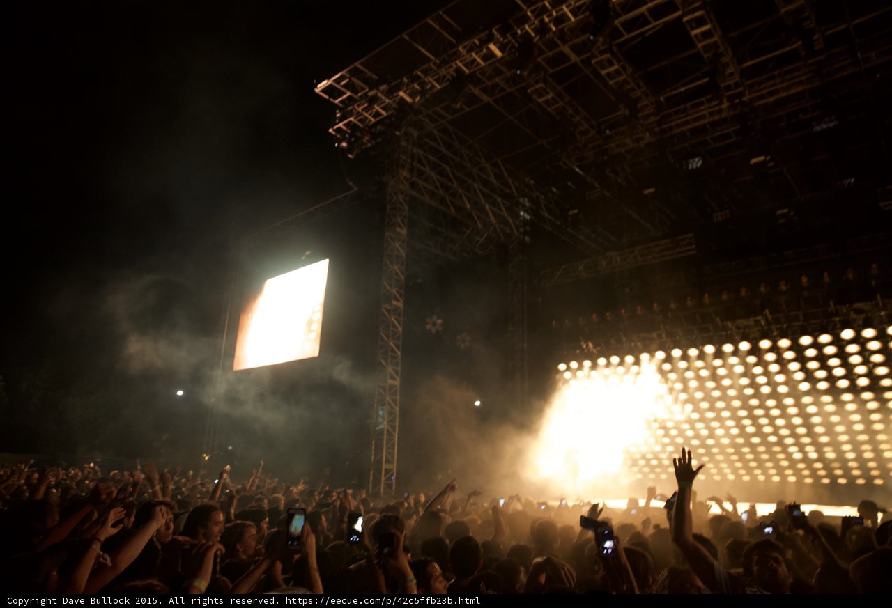Raised Hand Stage View