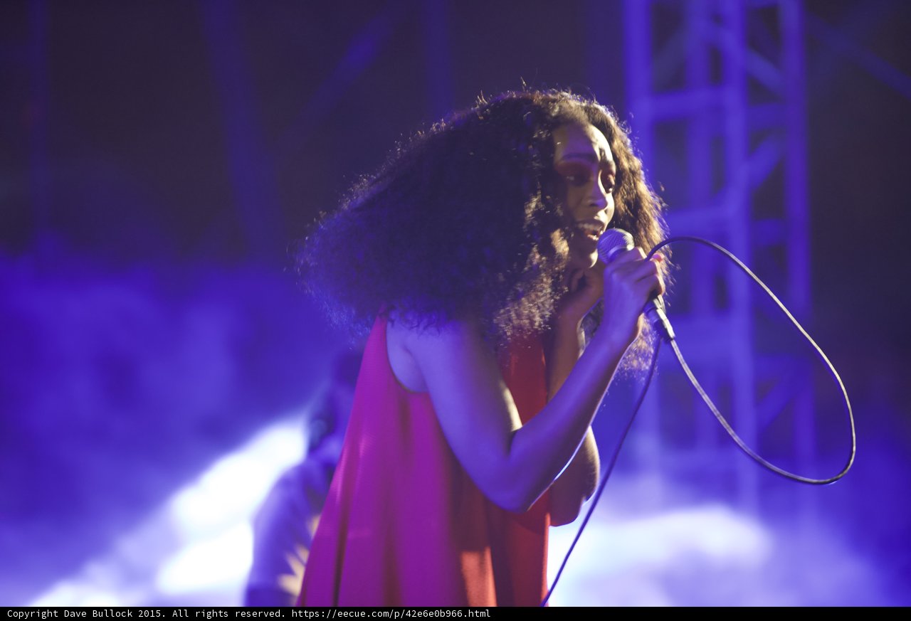 Solange Profile Singing Stage Scaffolding Purple Smoke