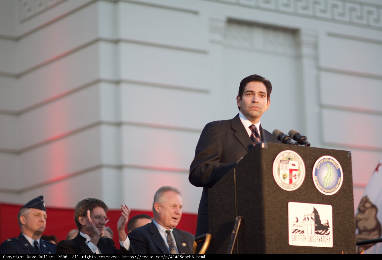 Formally Addressing the Crowd