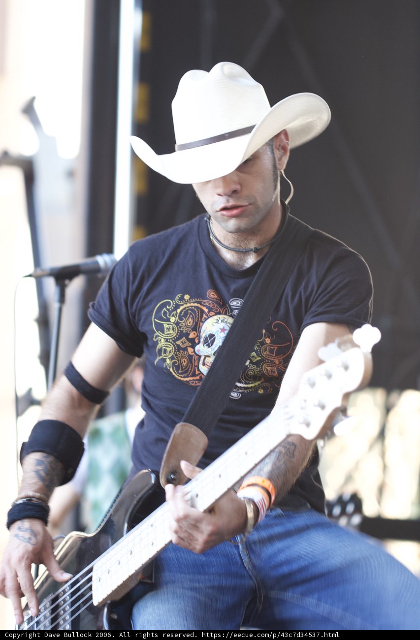 Bass-ic Cowboy Grooves