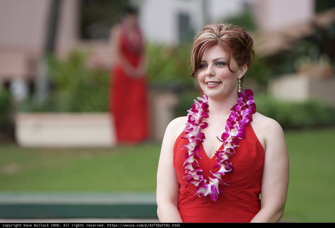 The Red Dress: Capturing Beauty in Hawaii