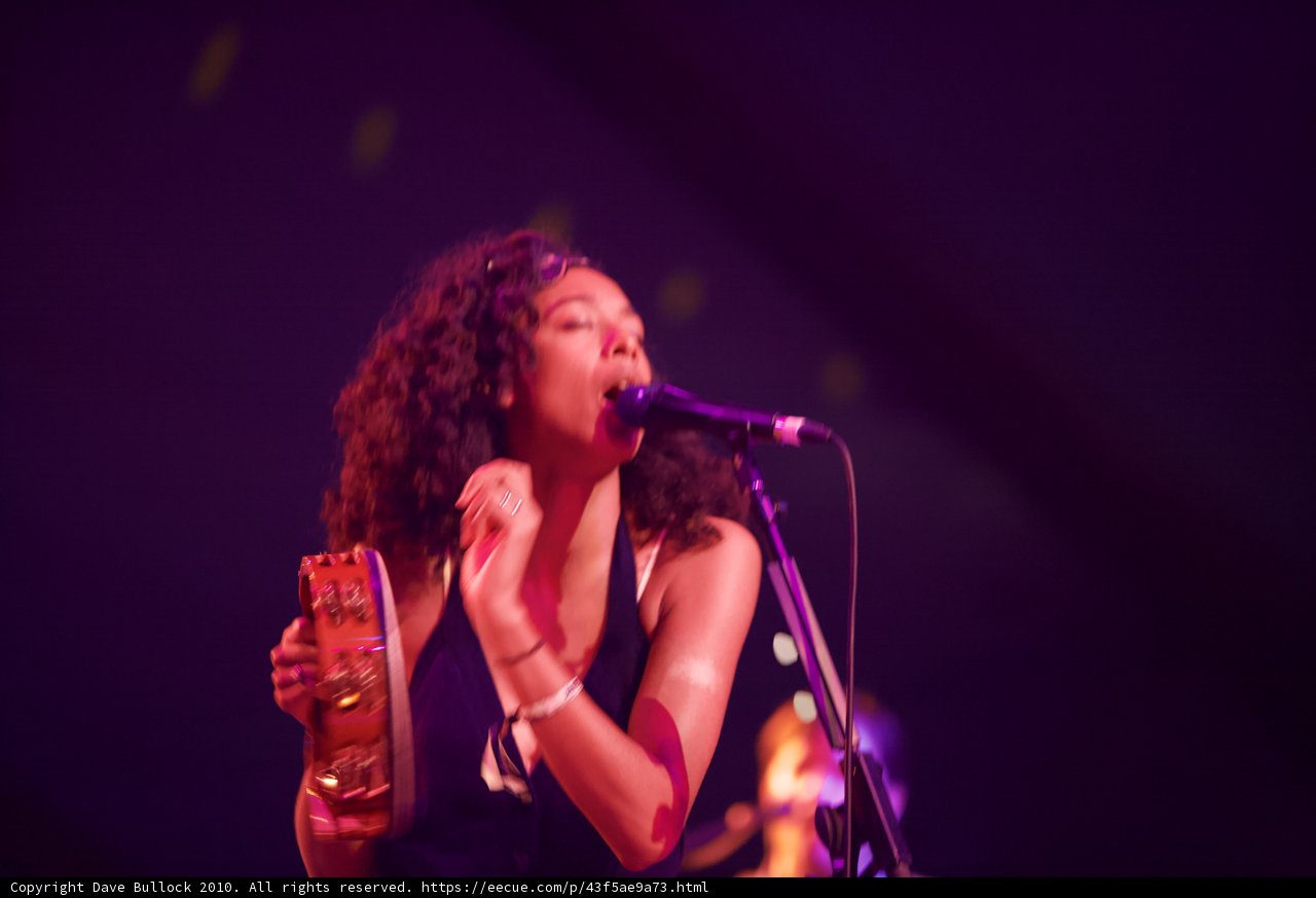 Corinne Bailey Rae Rocks the Coachella Stage
