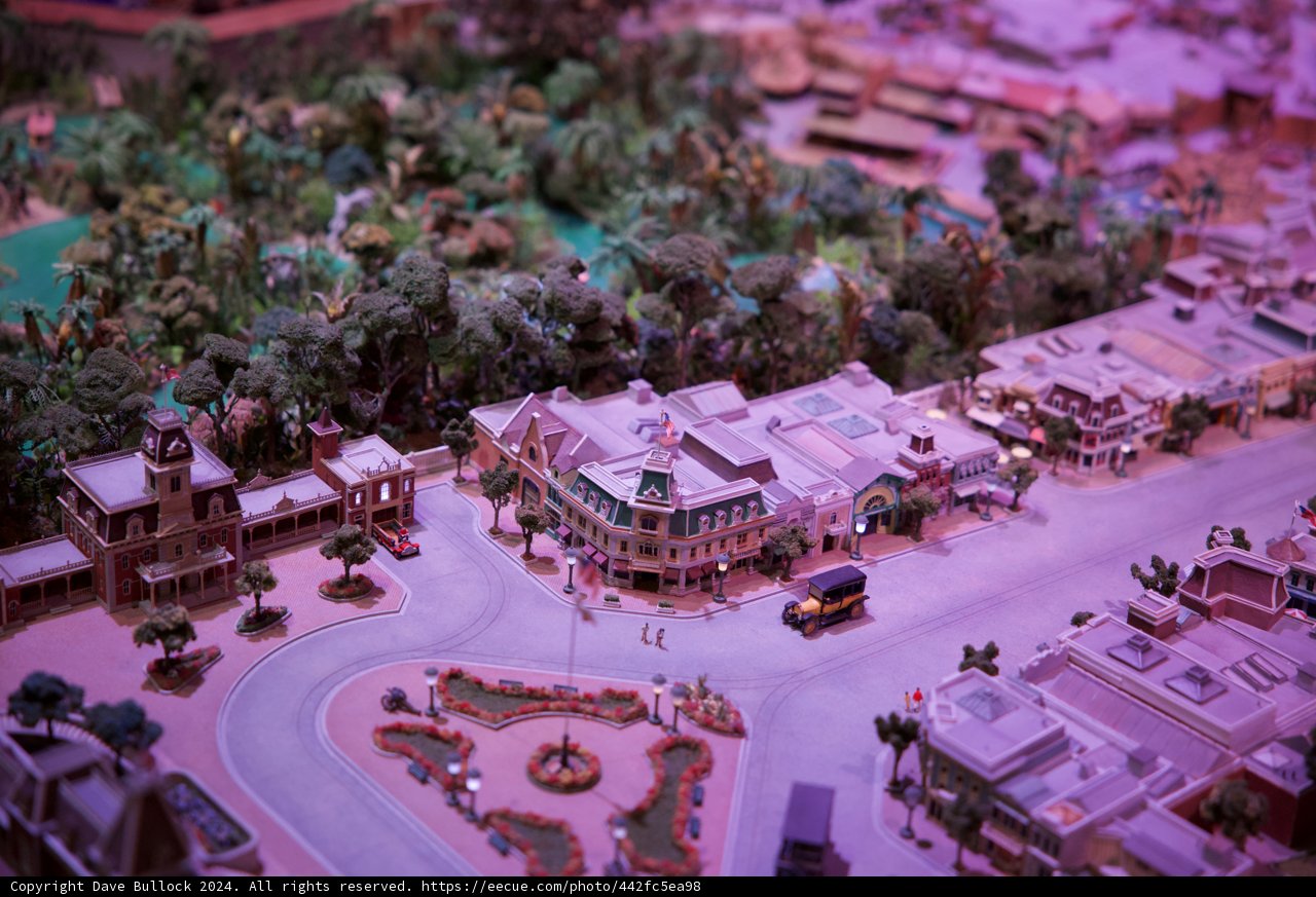 Masterpiece Miniature: An Architectural Wonder