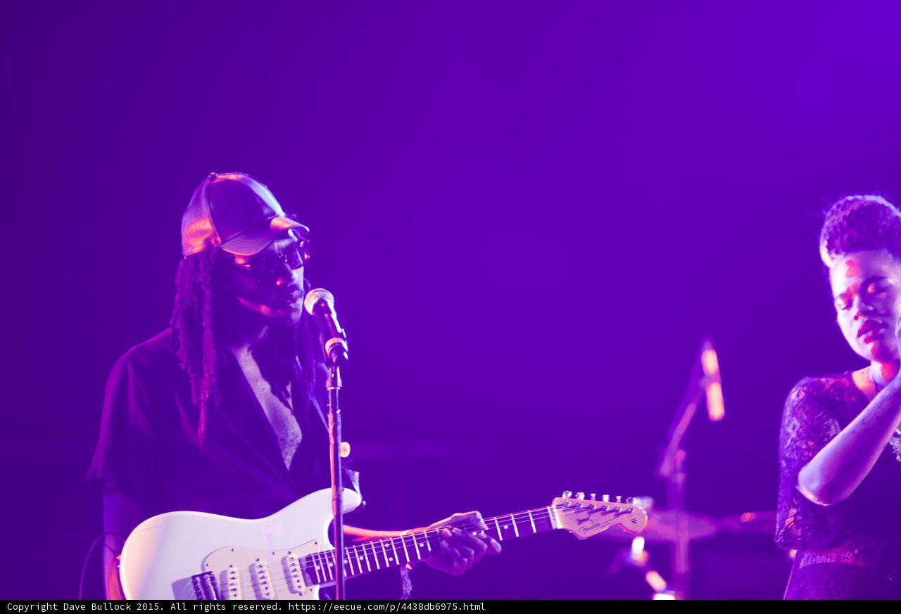 Solange Guitarist Dreadlocks Cap White Stratocaster Backing Vocalist Purple Haze