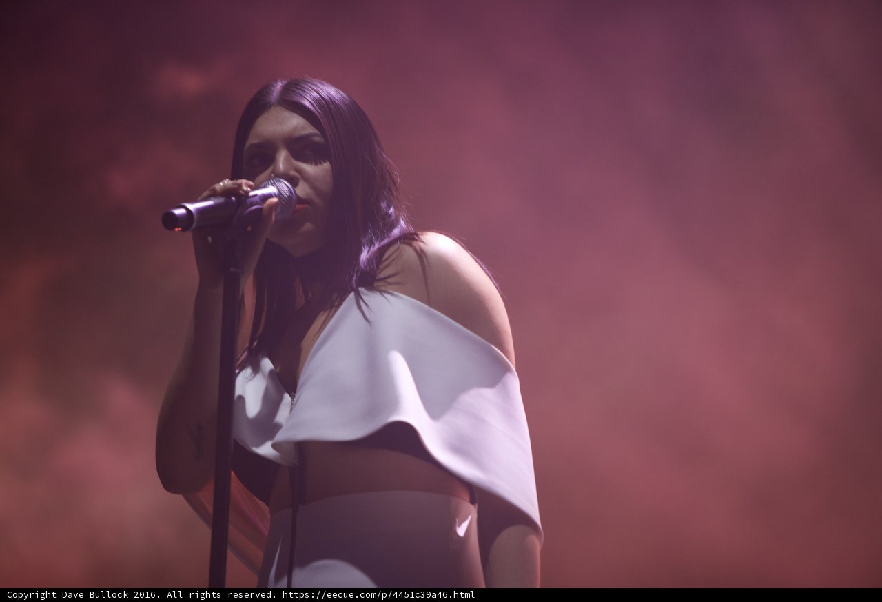 The Solo Songstress
