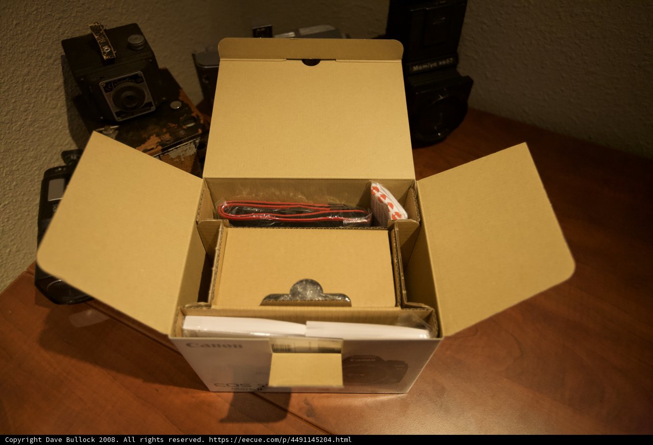 Unboxing the Canon 5D Mark II Camera