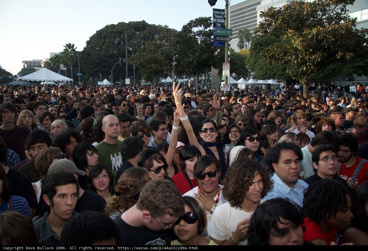 Detour Concert Draws Huge Crowd
