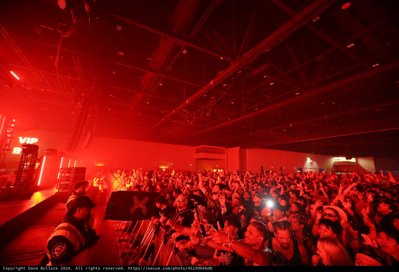Red-Lit Crowd Surges at Wobbleland 2026 Festival