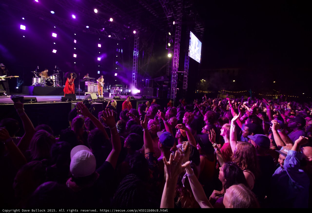 FYF Fest Wide Crowd Stage Solange Guitarist Smiling Woman Video Screen Purple