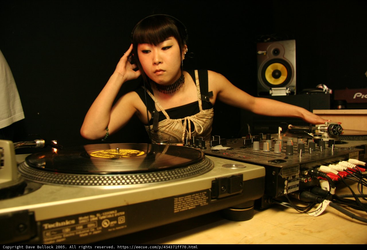 Grooving to the beats of 2005