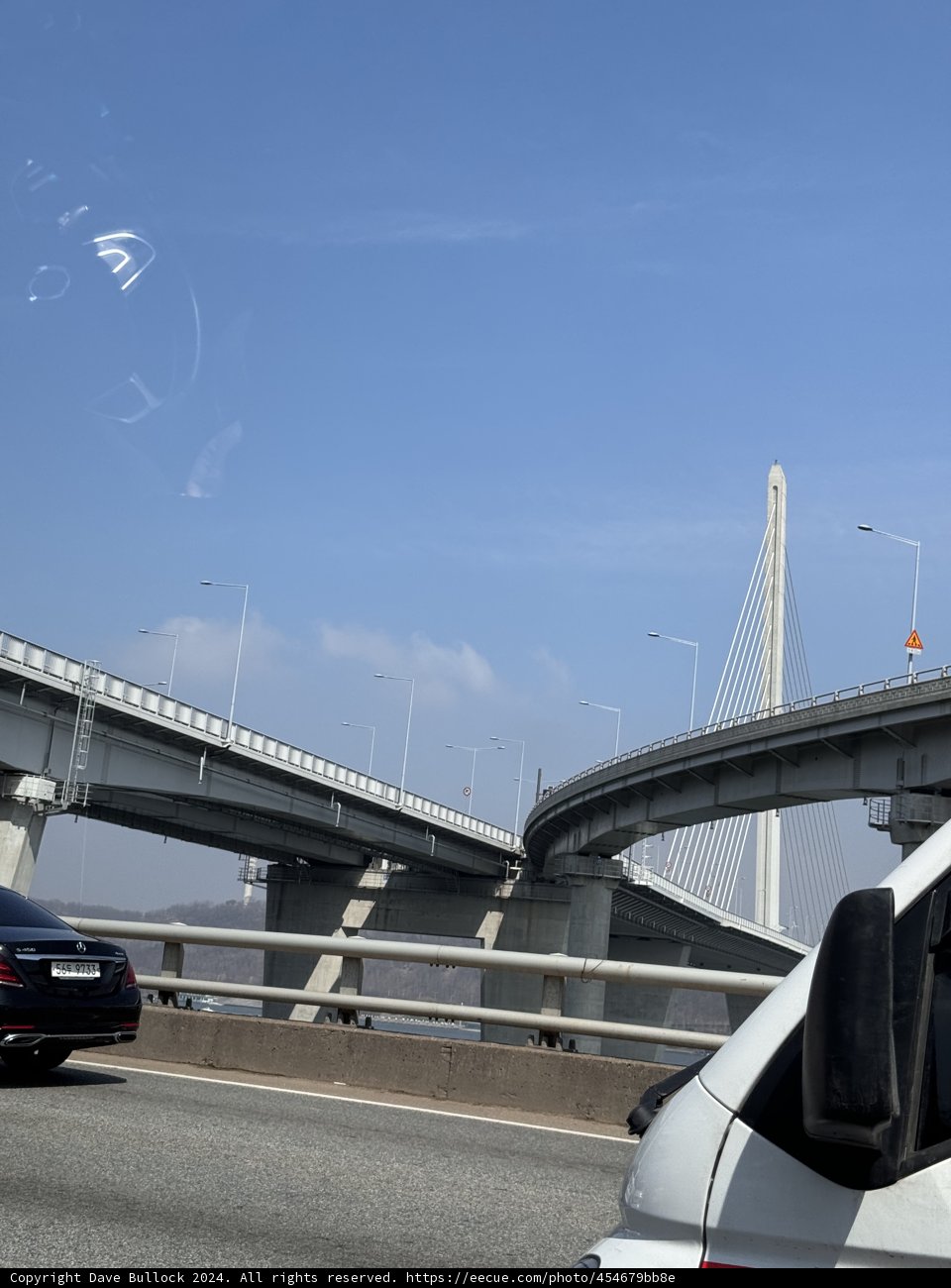 Metropolitan Journey: Seoul's Cityscape on Wheels
