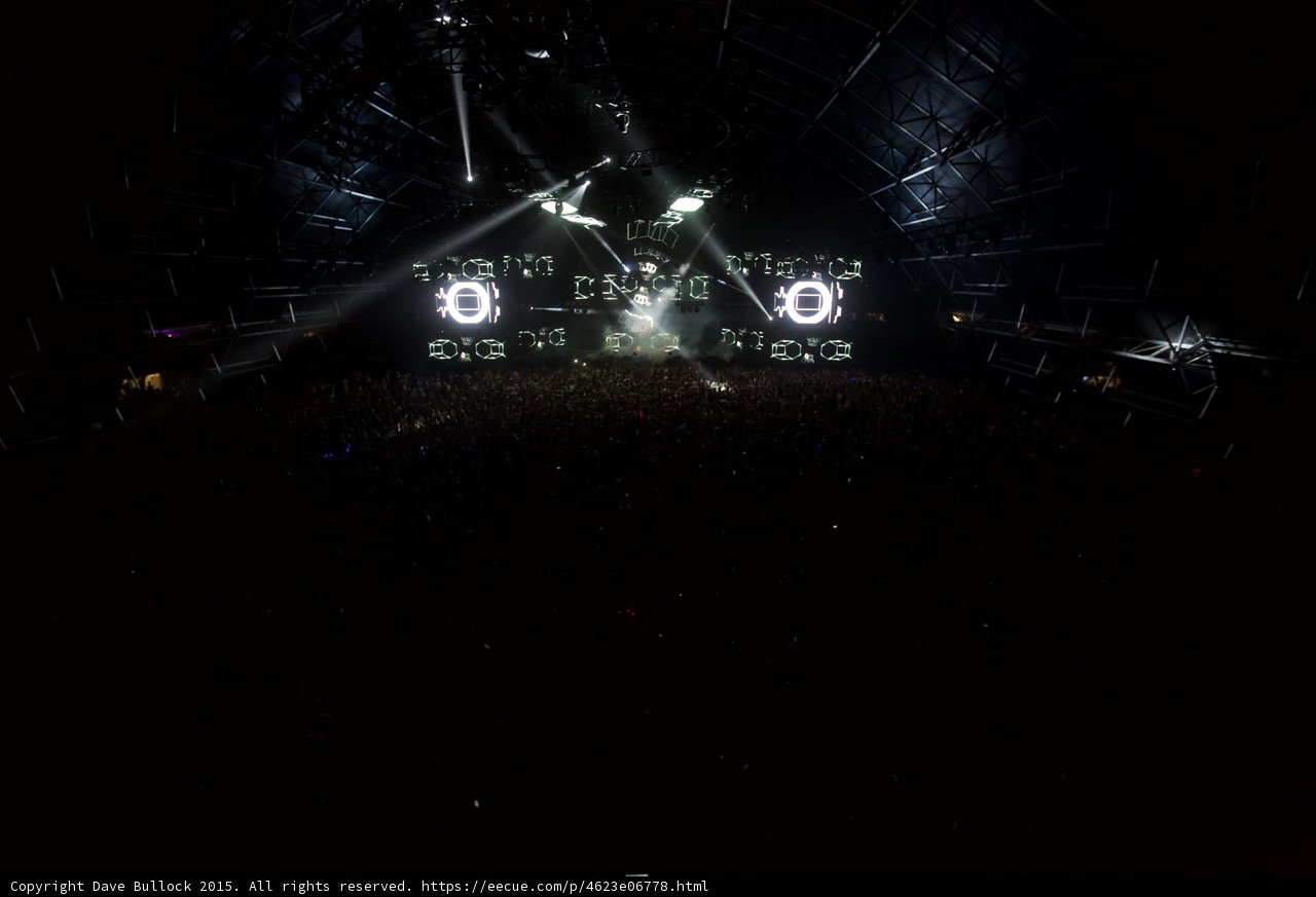 Lights, Crowd, Action!