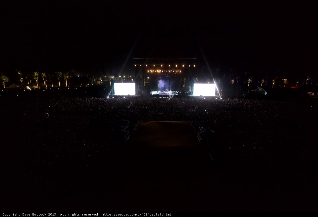 Electric Night: Live Music and Lights at Coachella