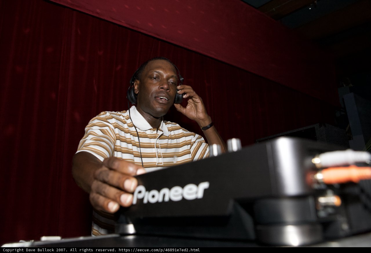 Kenny Ken Chats with DJ on the Phone