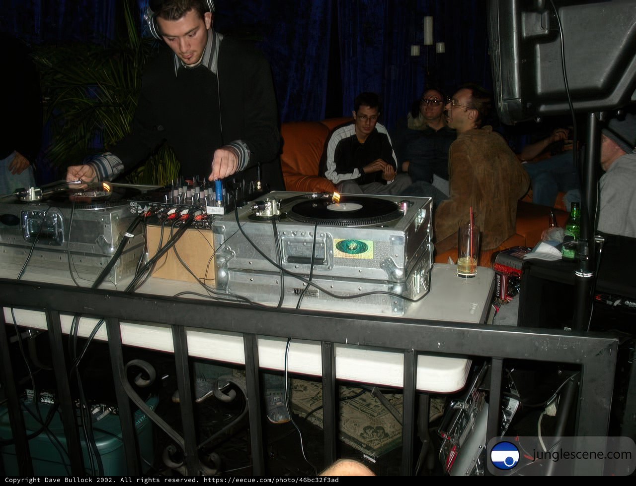 Turntable Party Entertainer