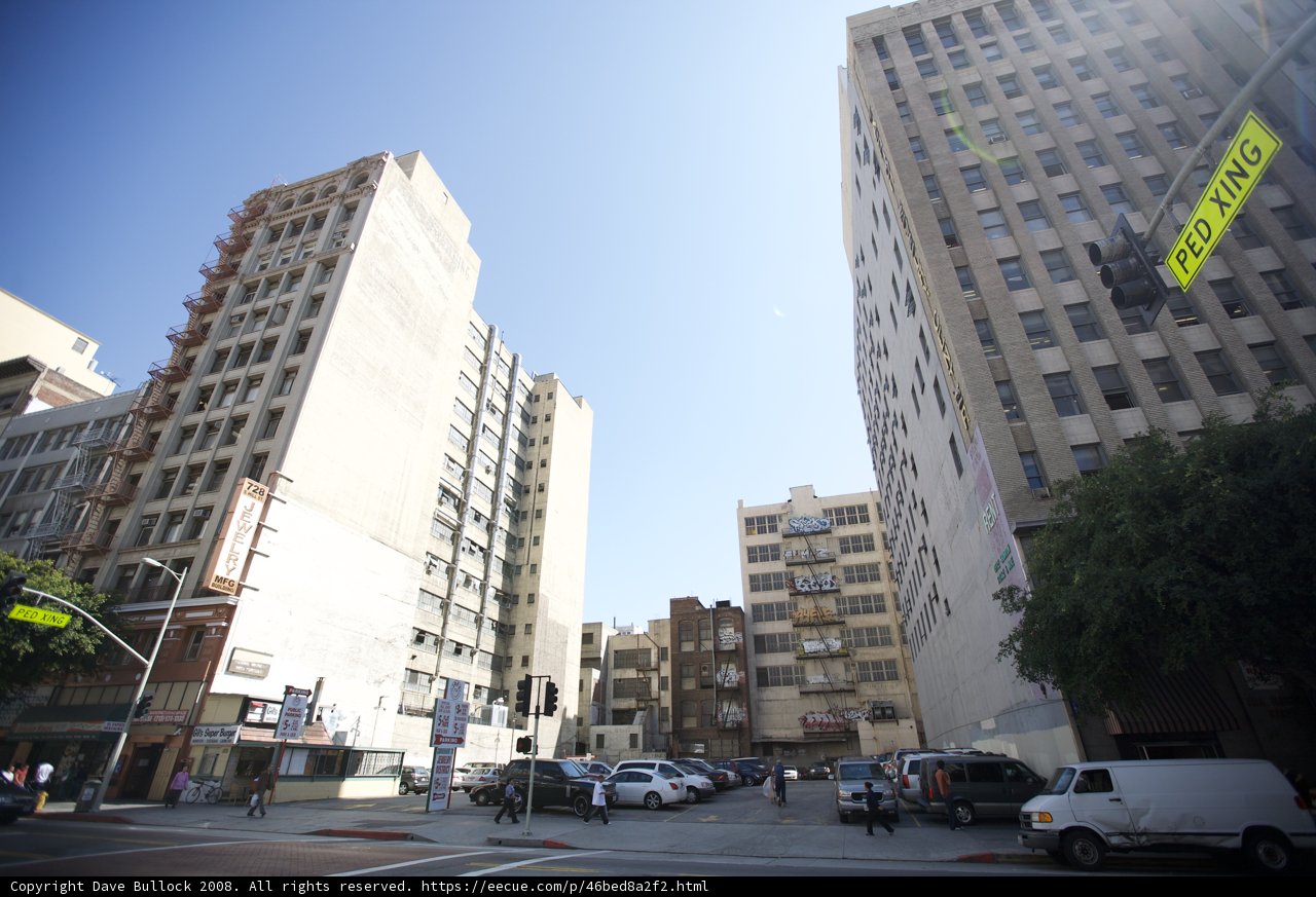 Busy street in the heart of the Metropolis