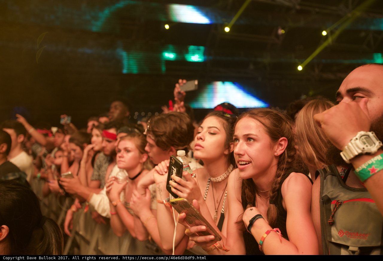 Phone-obsessed Crowd at Coachella