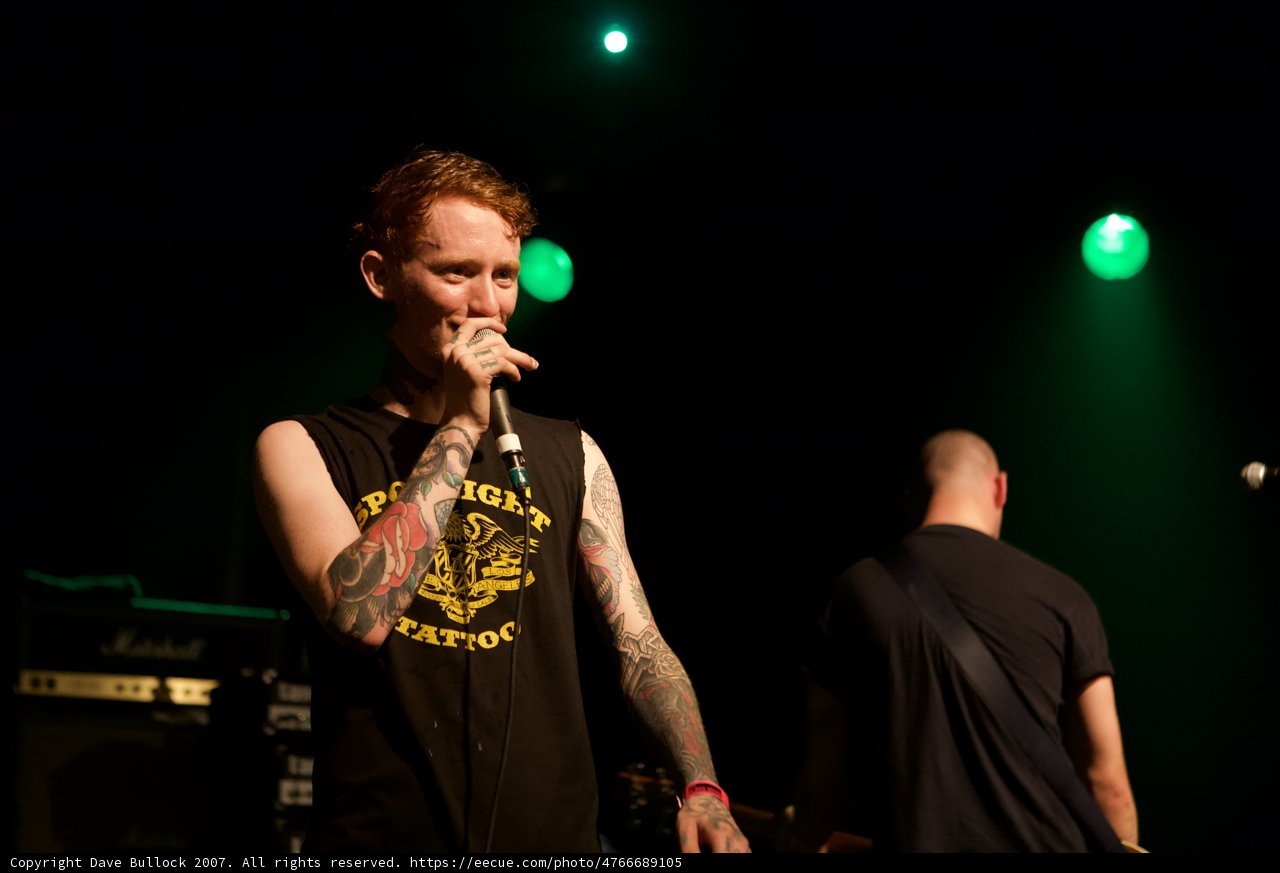 Tattooed Singer Lights Up The Stage
