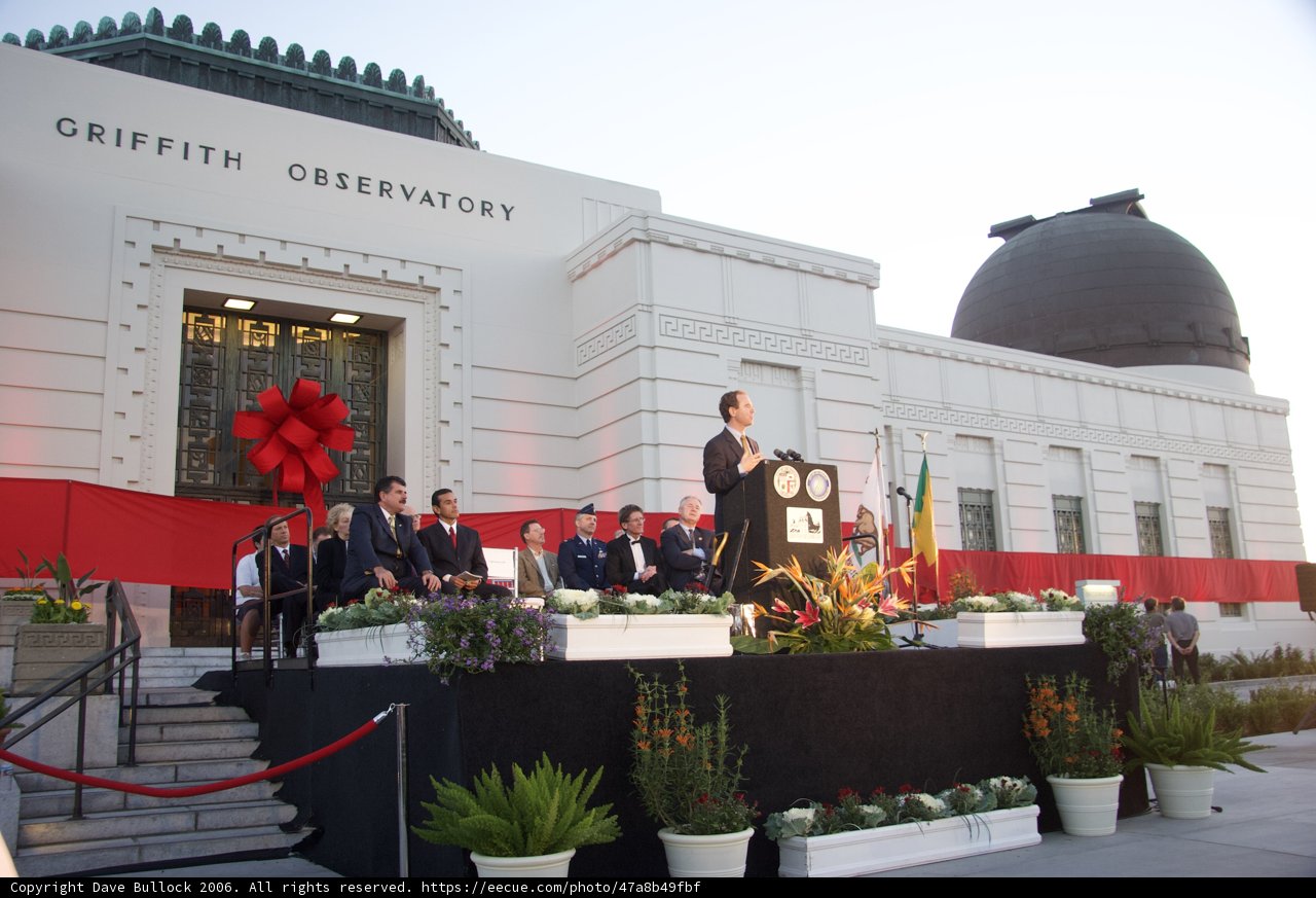 Antonio Villaraigosa addresses audience