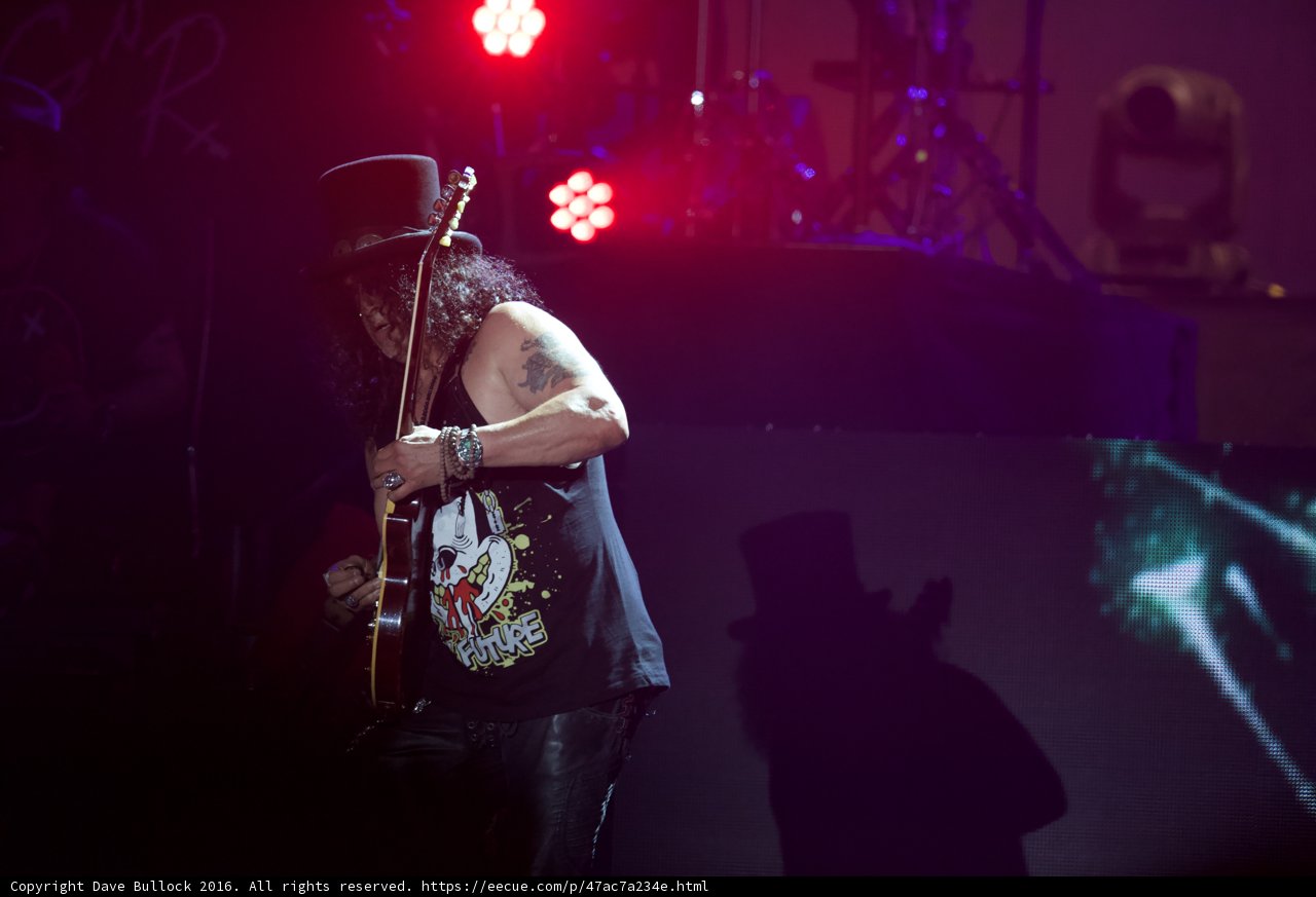 Slash Rocks Guns N Roses Concert in Atlanta