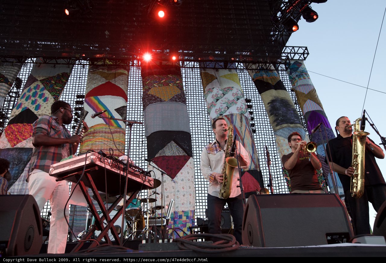 Group Performance at Coachella 2009