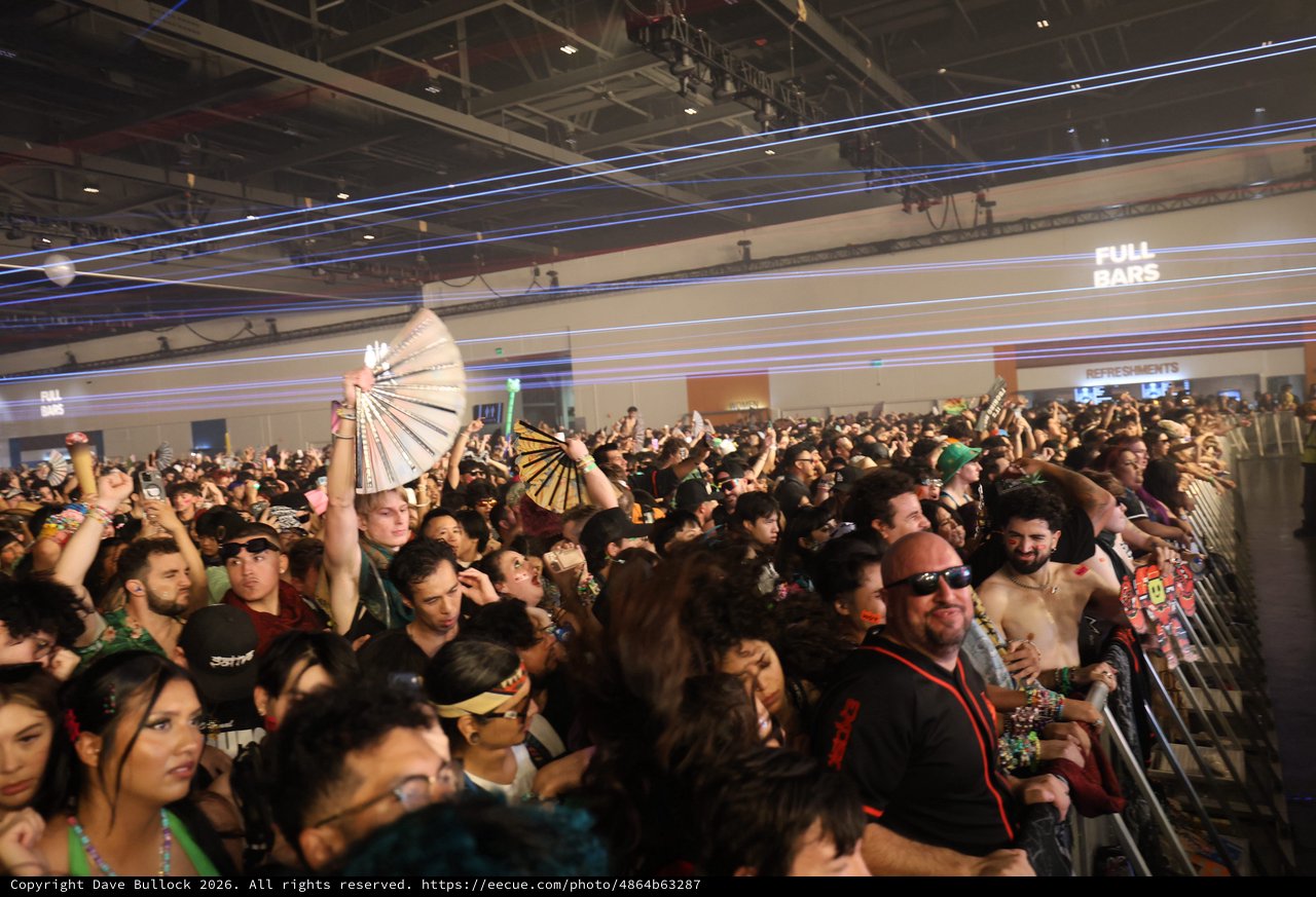 Massive Crowd Electrified at Wobbleland EDM Festival 2026