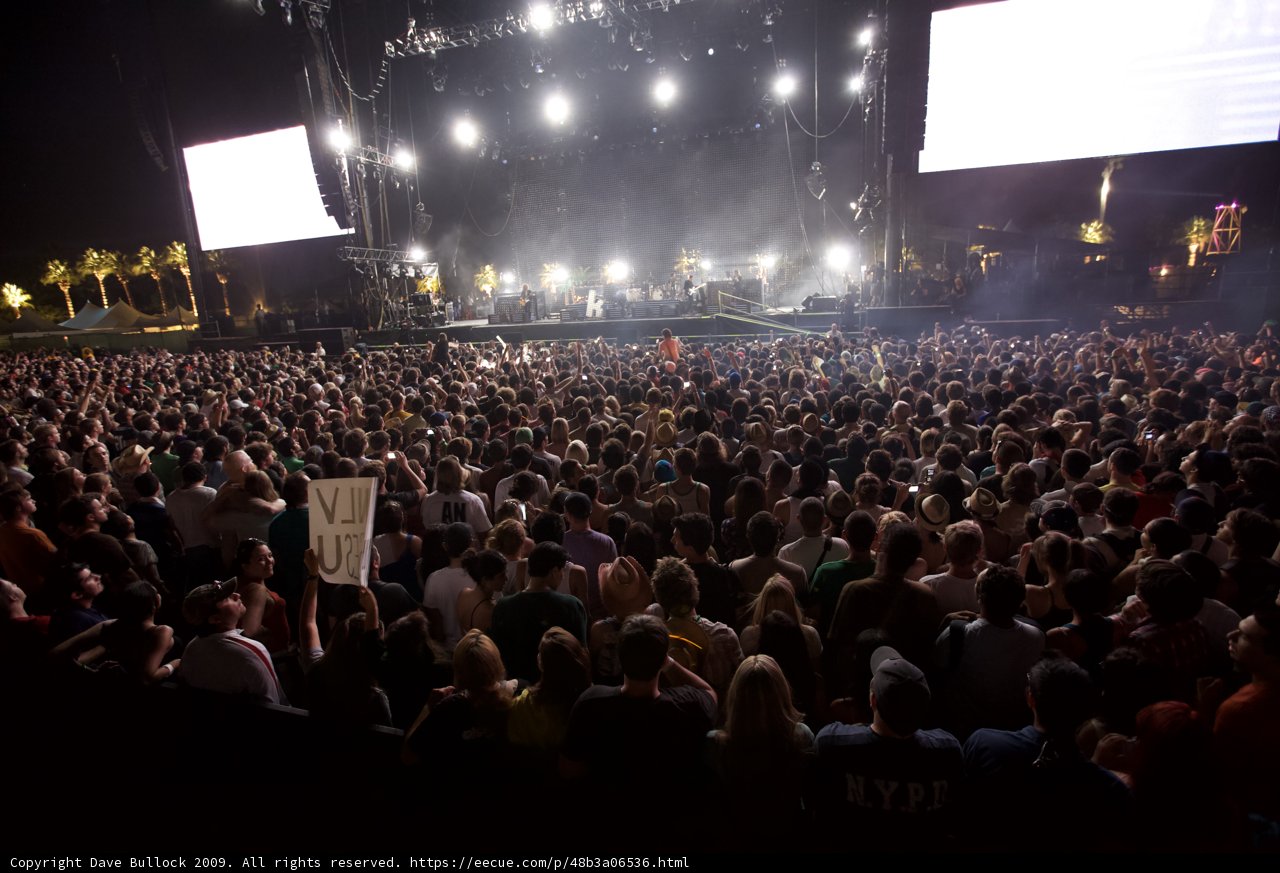 Coachella 2009: The Ultimate Crowd Experience