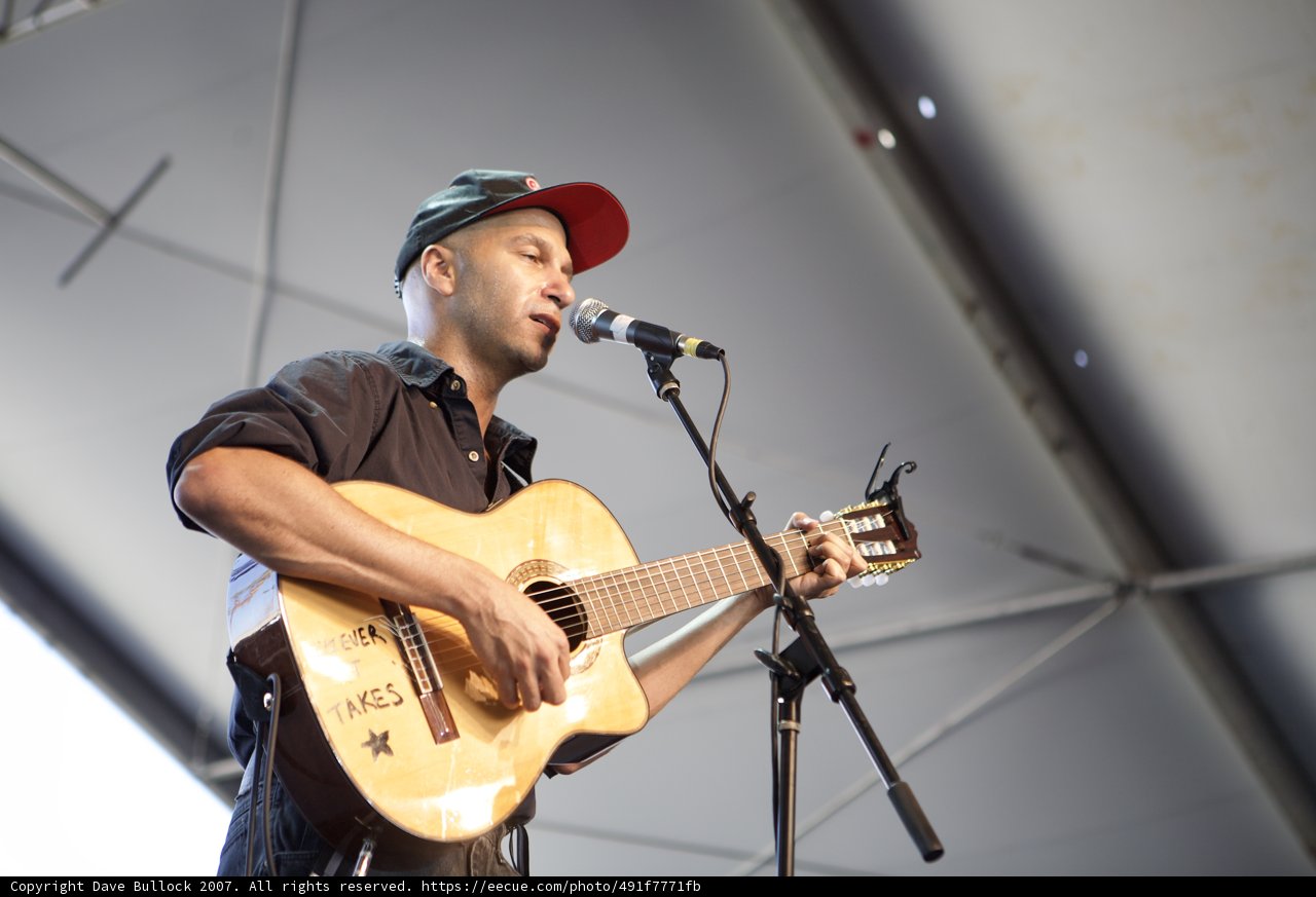 Tom Morello electrifies Coachella with solo performance