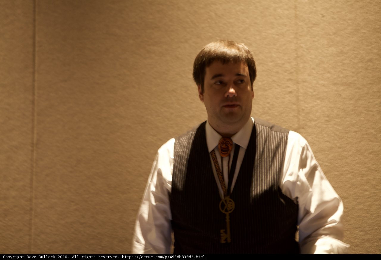 Dapper Dresser