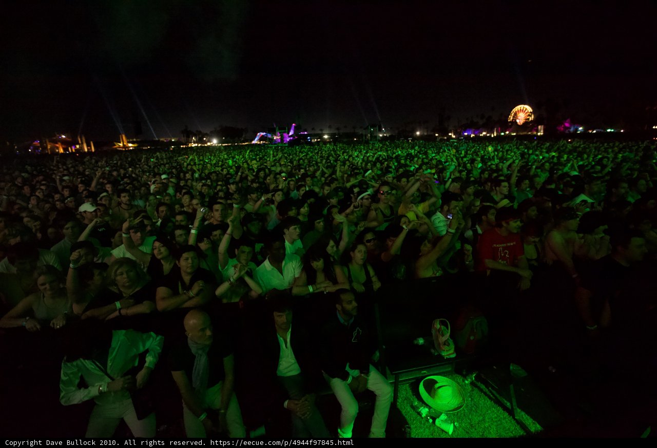 Green Lights and a Pumping Crowd
