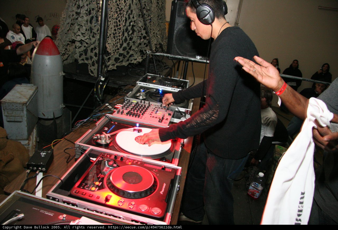 Dj Yokozuna Entertains with Musical Mastery