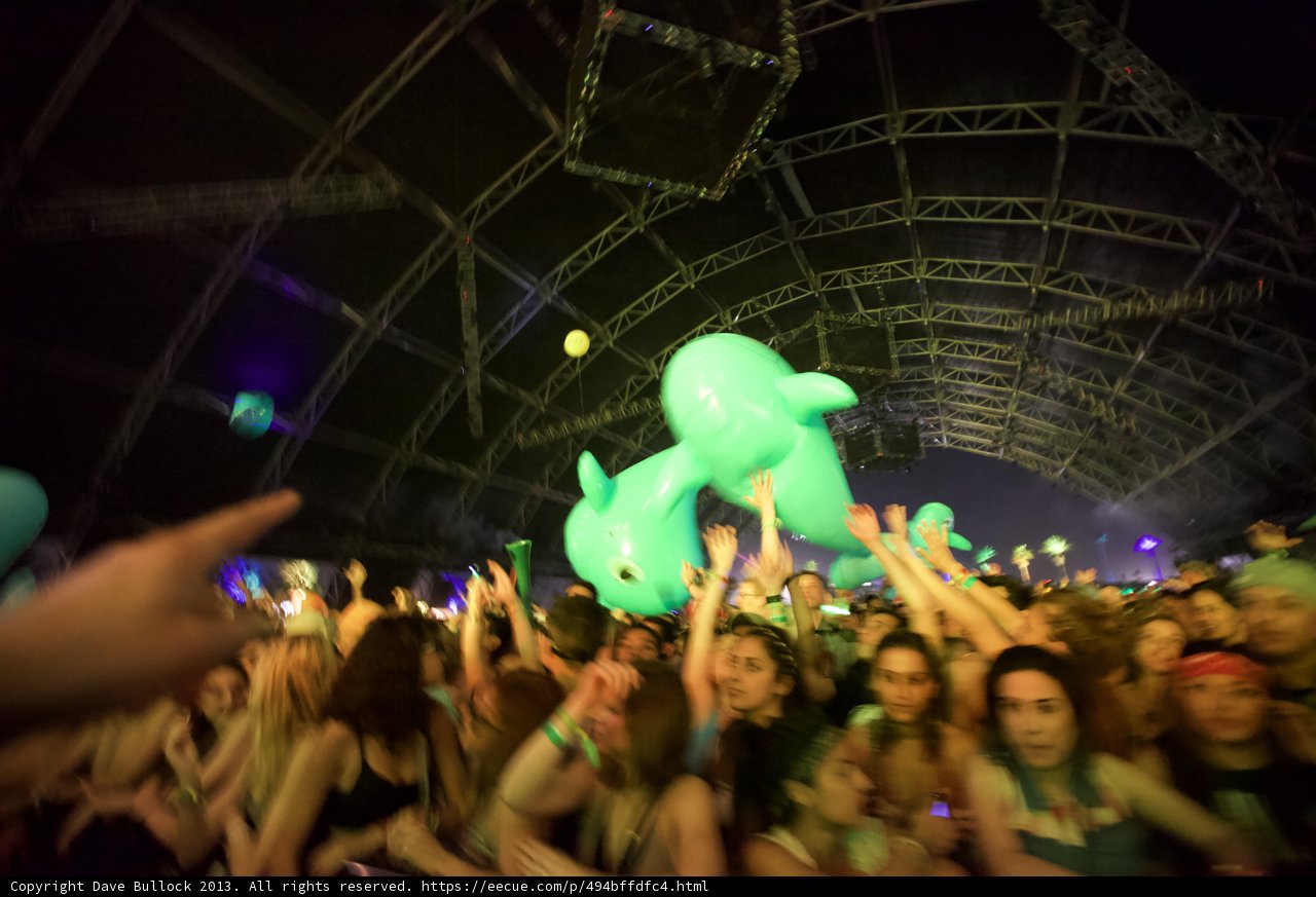 Balloon frenzy at Coachella