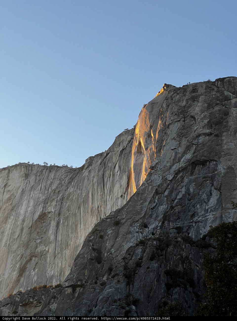Radiant Sun on Yosemite Mountain