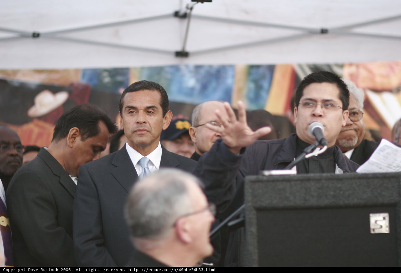 Antonio Villaraigosa addressing the crowd at a press conference