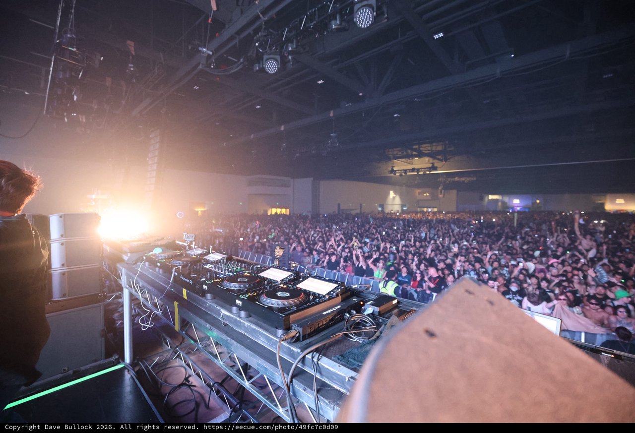 DJ Performs to Massive Crowd at Wobbleland 2026
