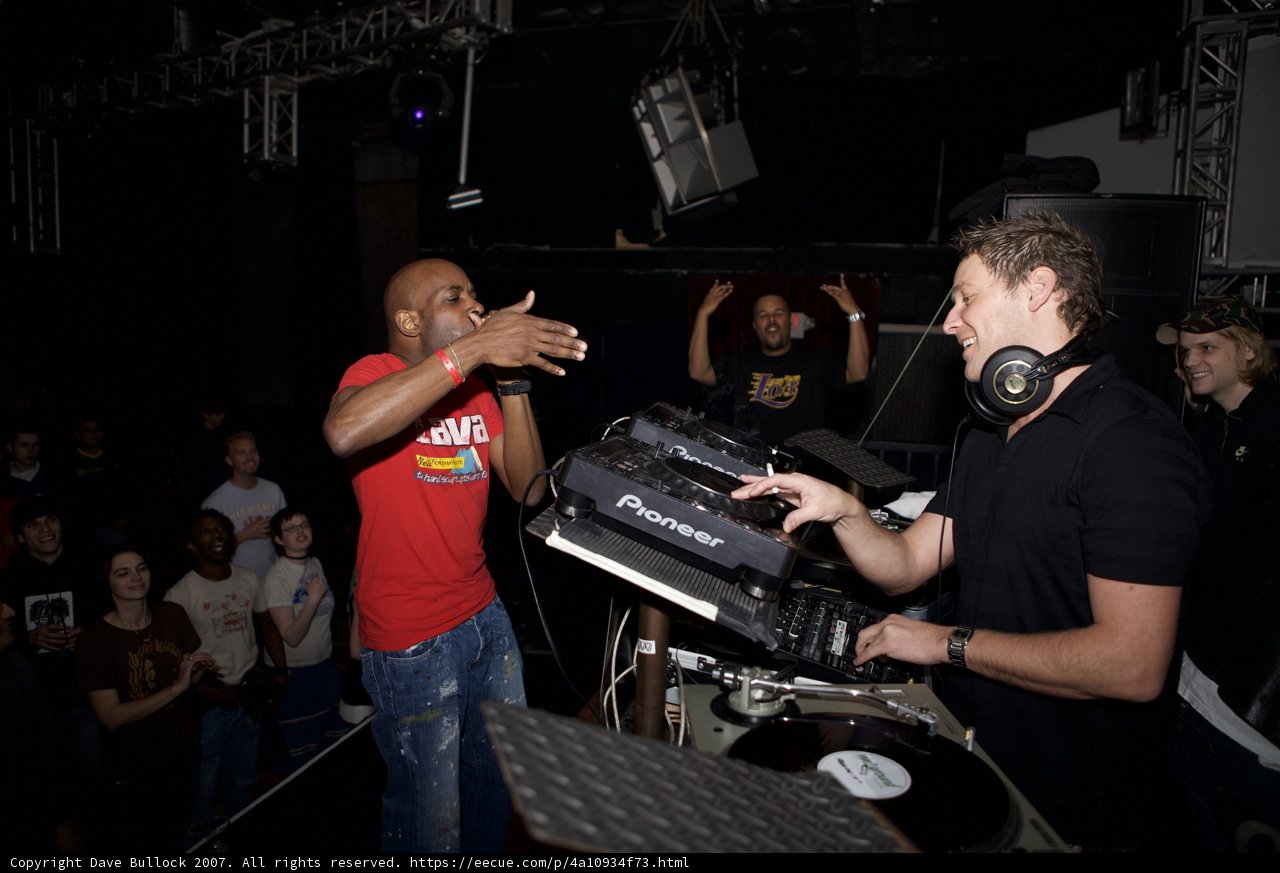 Funky Night at Funktion: John Resig and MC Q join Adam F on stage