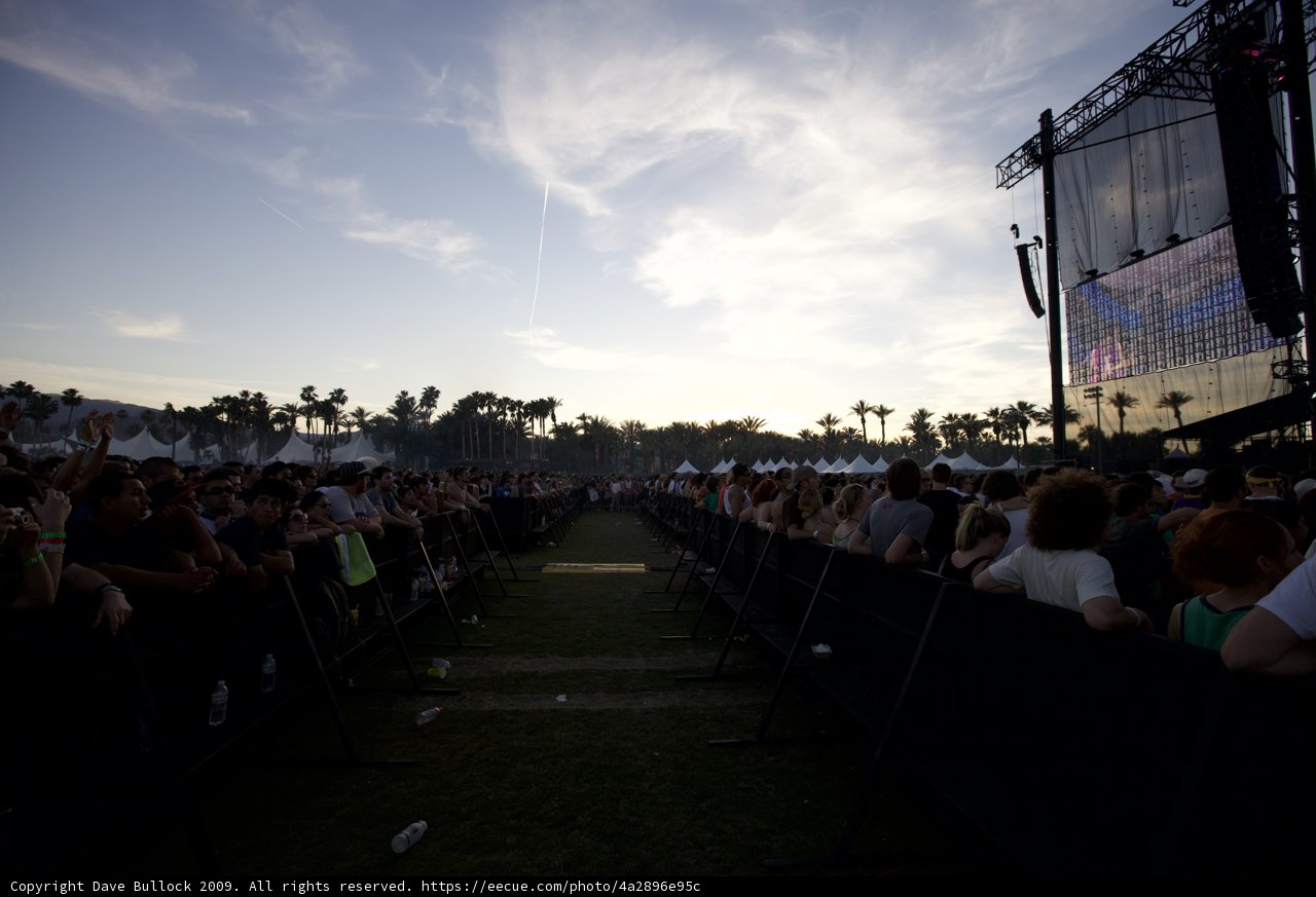 Coachella 2009: Sunset Concert Crowd