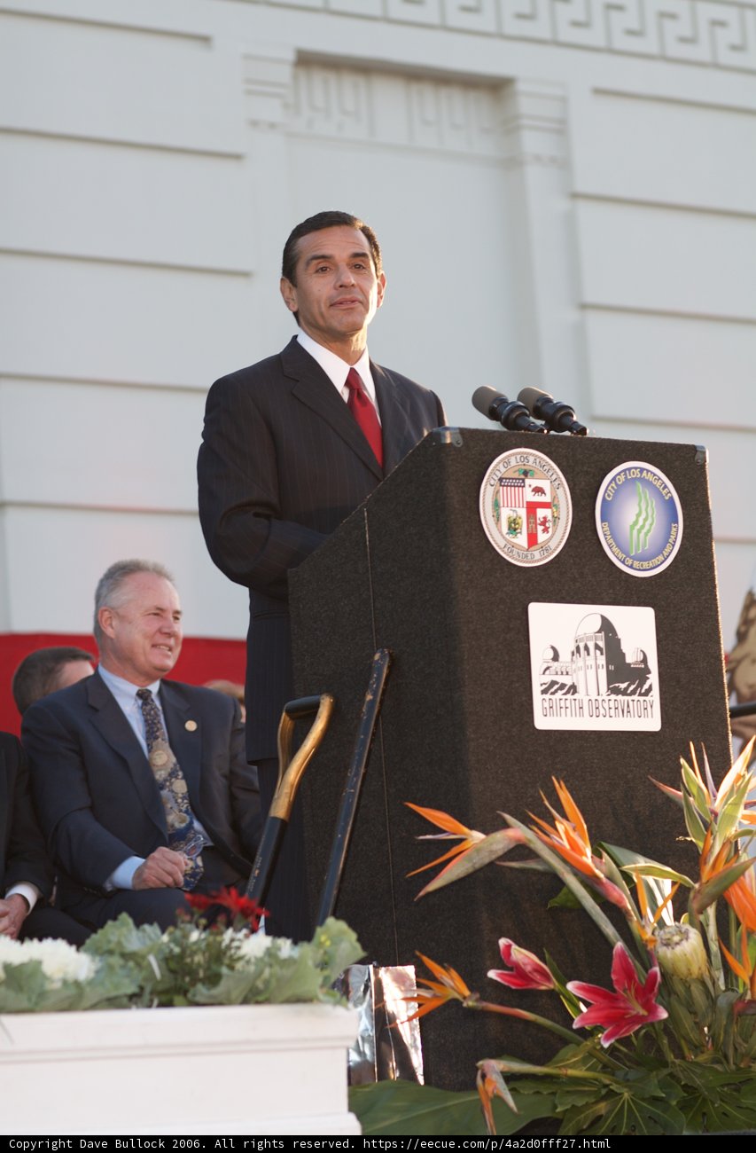 Antonio Villaraigosa Addresses a Crowd at a Formal Event