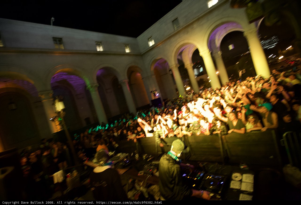 Night Sky Lights Up at the Urban DJ Concert
