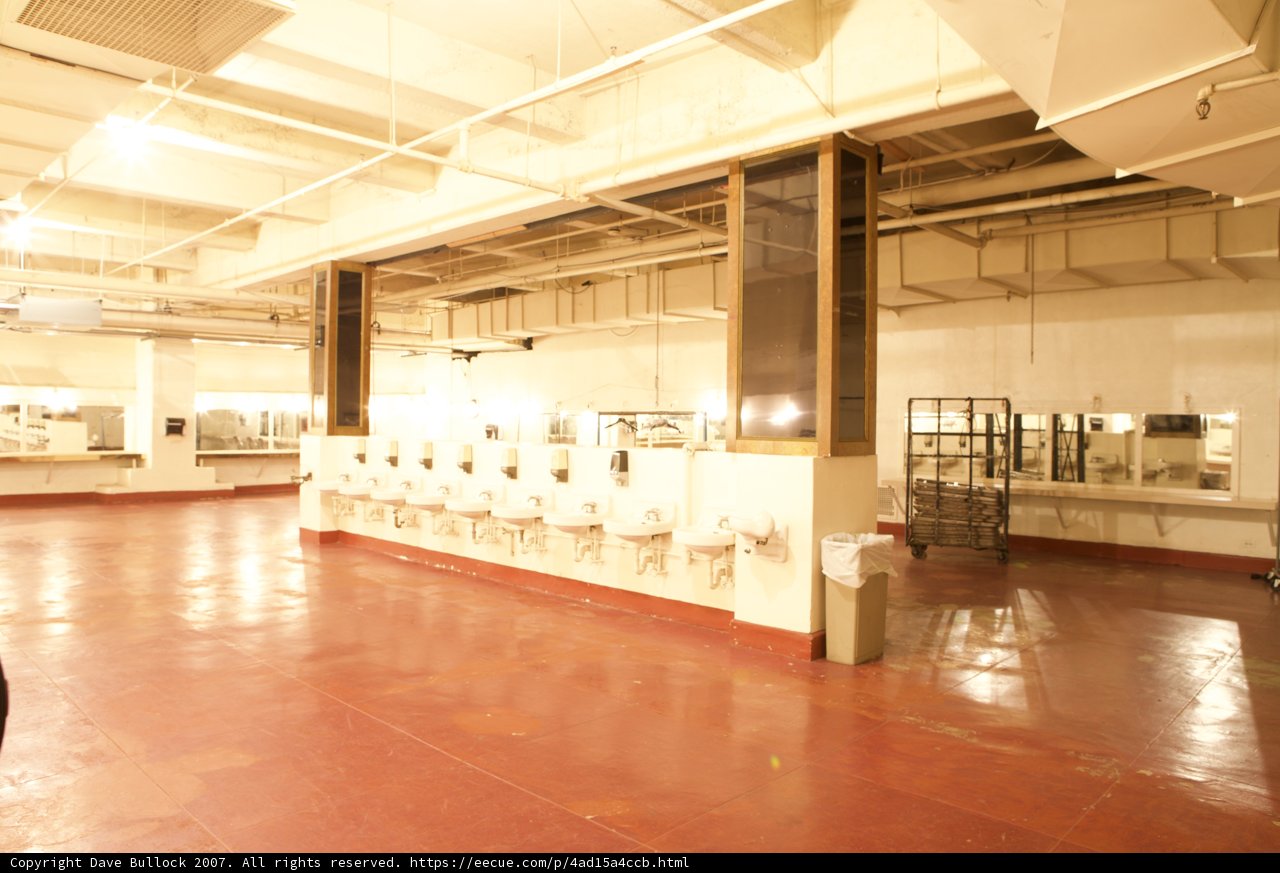 The Grand Urinal Hall