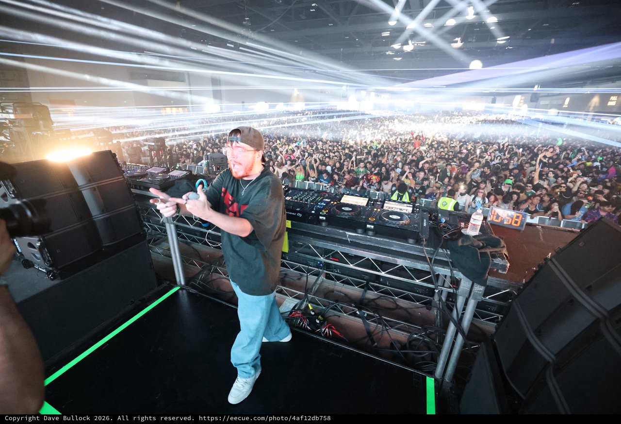 DJ Commands Massive Indoor Rave at Wobbleland 2026