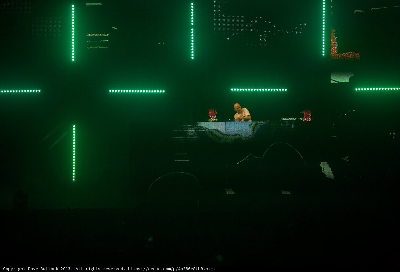 Moby's electrifying performance under green lights